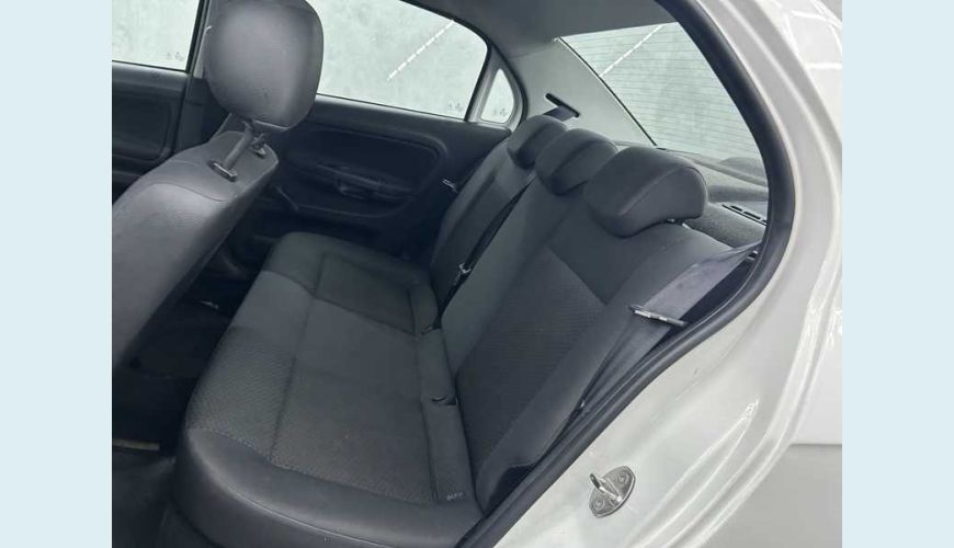 VOLKSWAGEN VOYAGE 1.0 MPI FLEX MANUAL 4P - BRANCO - 2023 Foto 9 (Grande)