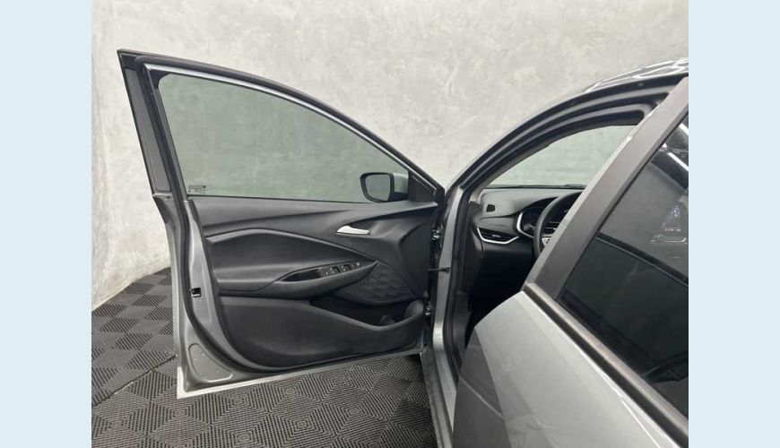 CHEVROLET ONIX LT 1.0 TURBO FLEX MANUAL 4P - PRATA - 2024 Foto 9 (Grande)