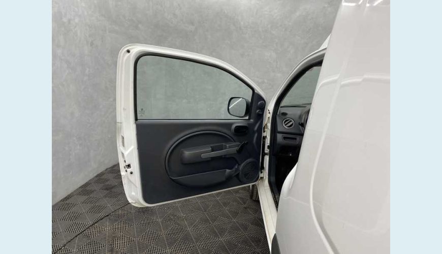 FIAT FIAT FIORINO WORKING 1.4 FLEX MANUAL 3P - BRANCO - 2021 Foto 9 (Grande)