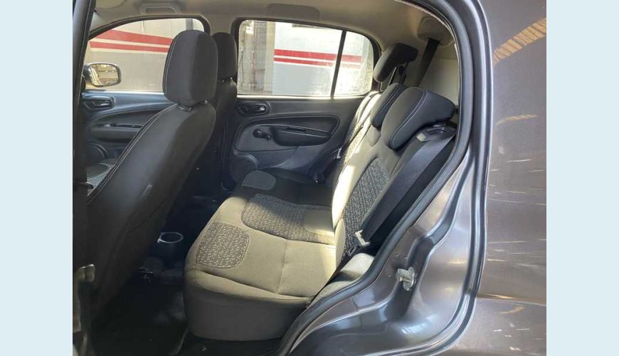 FIAT UNO ATTRACTIVE 1.0 FLEX MANUAL 4P - CINZA - 2021 Foto 9 (Grande)