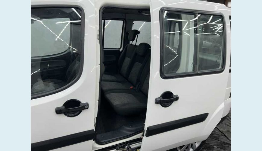 FIAT DOBLO ESSENCE 1.8 16V FLEX MANUAL 4P - BRANCO - 2020 Foto 9 (Grande)