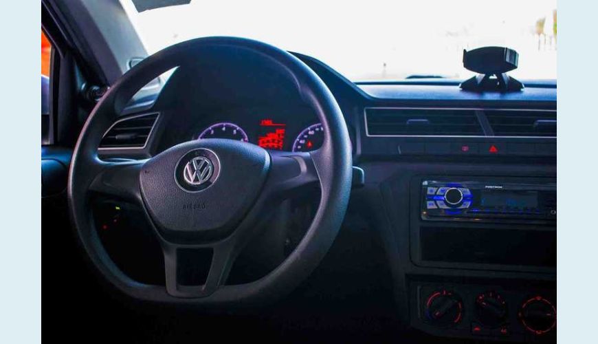 VOLKSWAGEN VOYAGE TRENDLINE 1.6 FLEX MANUAL 4P - PRATA - 2018 Foto 9 (Grande)
