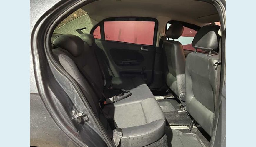 VOLKSWAGEN VOYAGE 1.0 TEC (FLEX) - CINZA - 2014 Foto 9 (Grande)