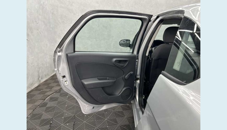 FIAT GRAND SIENA 1.0 FLEX MANUAL 4P - PRATA - 2021 Foto 9 (Grande)