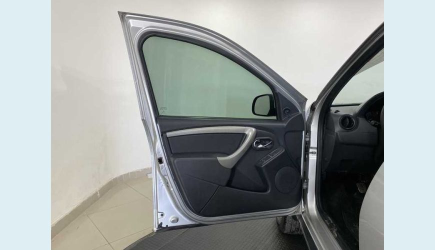 RENAULT RENAULT DUSTER EXPRESSION 1.6 16V FLEX MANUAL 4P - PRATA - 2017 Foto 9 (Grande)