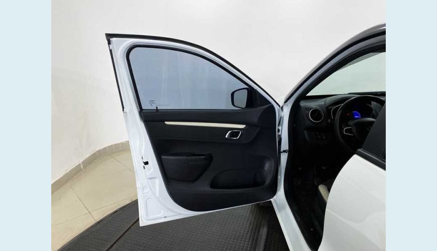 RENAULT RENAULT KWID INTENSE 1.0 12V FLEX MANUAL 4P - BRANCO - 2018 Foto 9 (Grande)