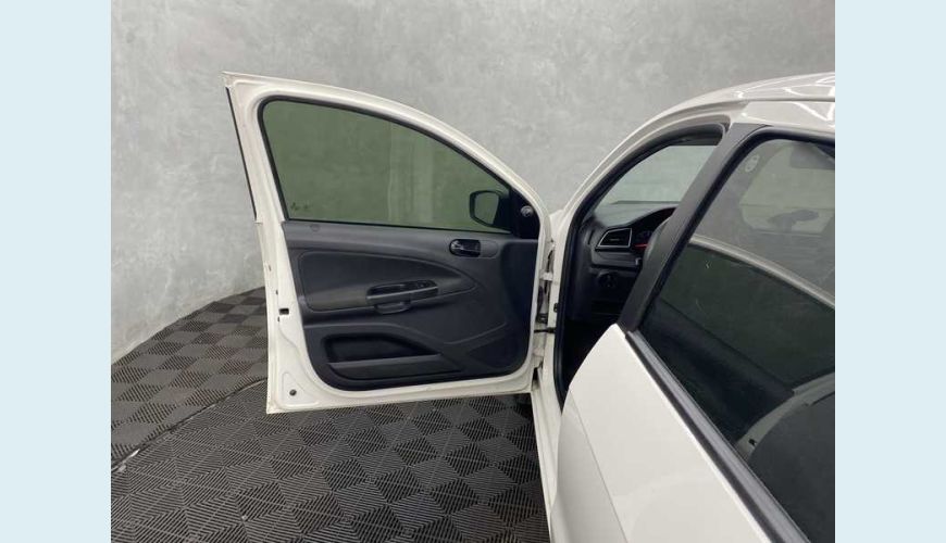 VOLKSWAGEN VOLKSWAGEN GOL 1.6 FLEX MANUAL 4P - BRANCO - 2022 Foto 9 (Grande)