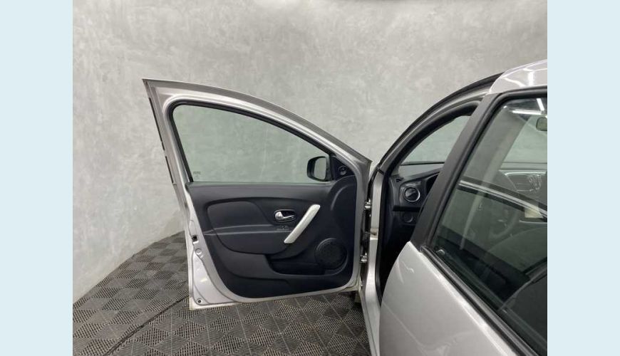 RENAULT RENAULT SANDERO EXPRESSION 1.0 12V FLEX MANUAL 4P - PRATA - 2019 Foto 9 (Grande)