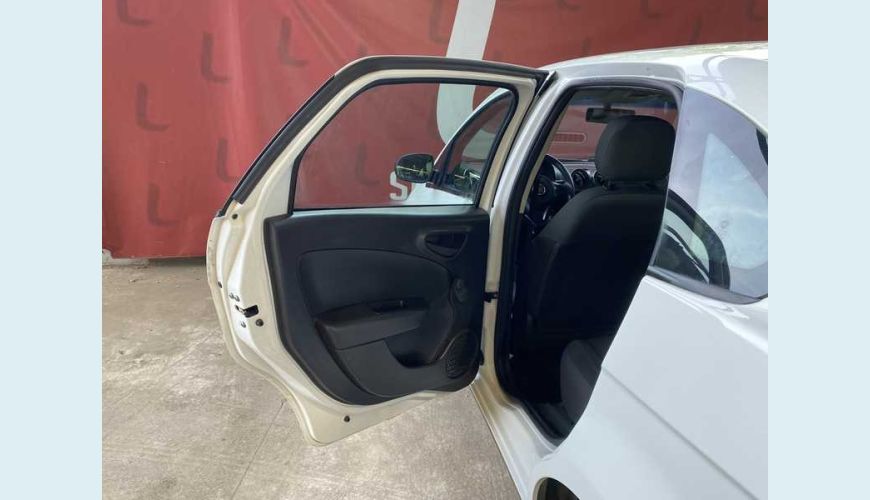 FIAT FIAT GRAND SIENA 1.0 FLEX MANUAL 4P - BRANCO - 2021 Foto 9 (Grande)