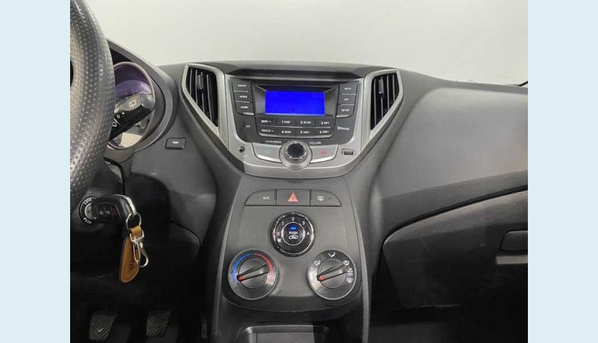 HYUNDAI HB 20 COMFORT 1.6 FLEX MANUAL 4P - CINZA - 2013 Foto 9 (Grande)
