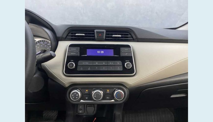 NISSAN NISSAN VERSA SENSE 1.6 FLEX AUT. 4P - PRETO - 2022 Foto 9 (Grande)