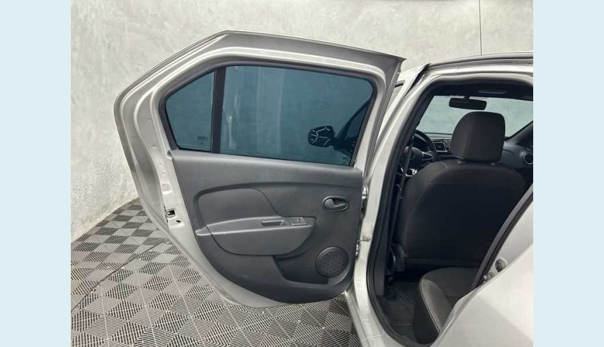 RENAULT RENAULT LOGAN ZEN 1.0 12V FLEX MANUAL 4P - PRATA - 2022 Foto 9 (Grande)