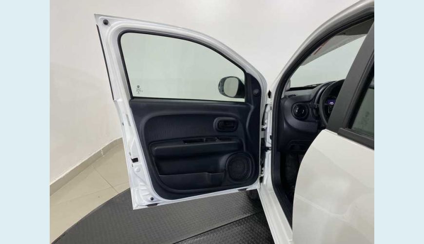 FIAT FIAT MOBI FIREFLY DRIVE GSR 1.0 FLEX AUT. 4P - BRANCO - 2019 Foto 9 (Grande)