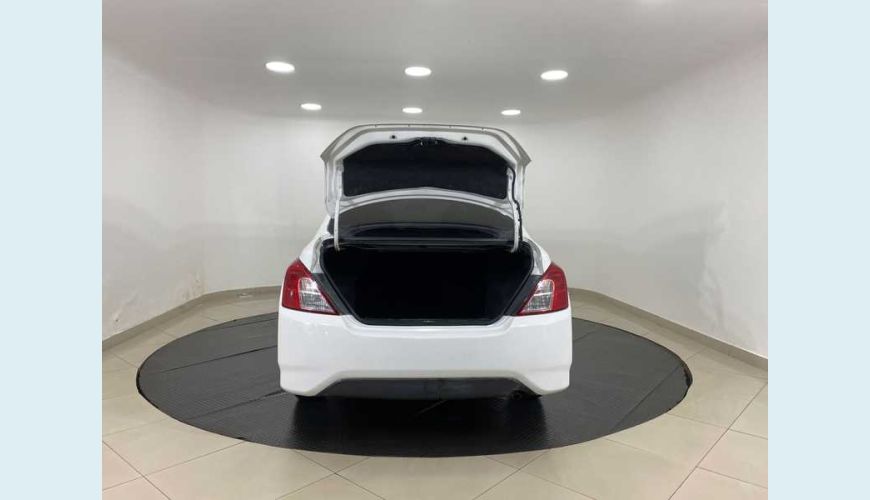 NISSAN VERSA 1.0 12V FLEX MANUAL 4P - BRANCO - 2018 Foto 9 (Grande)