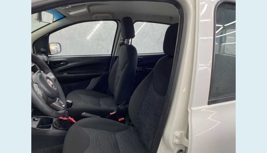 FIAT UNO ATTRACTIVE 1.0 8V FLEX MANUAL 4P - BRANCO - 2020 Foto 9 (Grande)