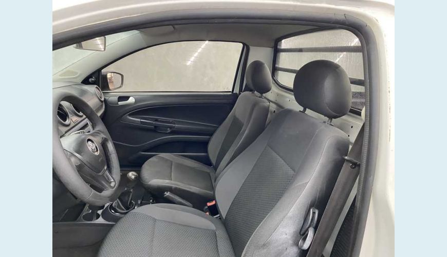 VOLKSWAGEN SAVEIRO ROBUST 1.6 MSI CS FLEX MANUAL 2P - BRANCO - 2018 Foto 9 (Grande)