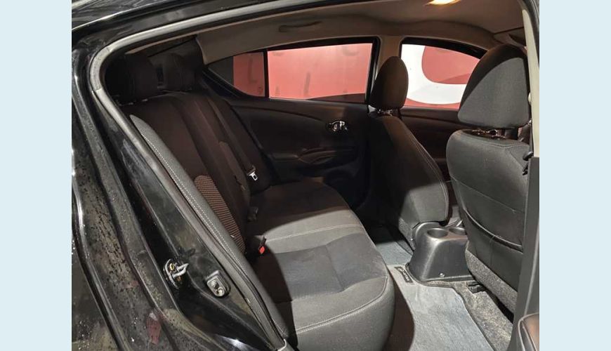 NISSAN VERSA SV 1.6 16V FLEX AUT. 4P - PRETO - 2018 Foto 9 (Grande)