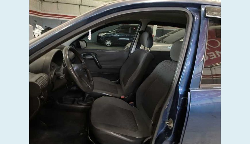 CHEVROLET CLASSIC LIFE 1.0 FLEX MANUAL 4P - AZUL - 2009 Foto 9 (Grande)