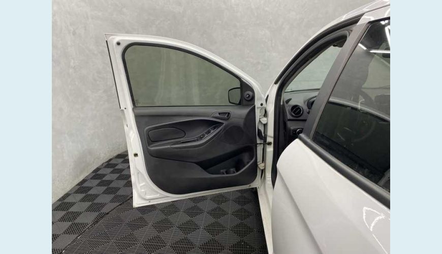 FORD KA SE PLUS 1.5 FLEX AUT. 4P - BRANCO - 2020 Foto 9 (Grande)
