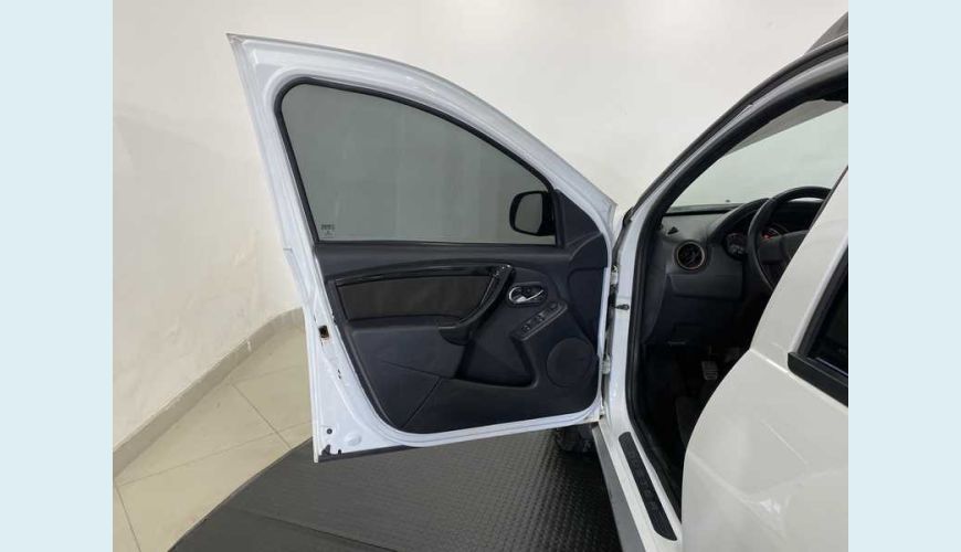 RENAULT DUSTER DYNAMIQUE 1.6 16V FLEX MANUAL 4P - BRANCO - 2017 Foto 9 (Grande)