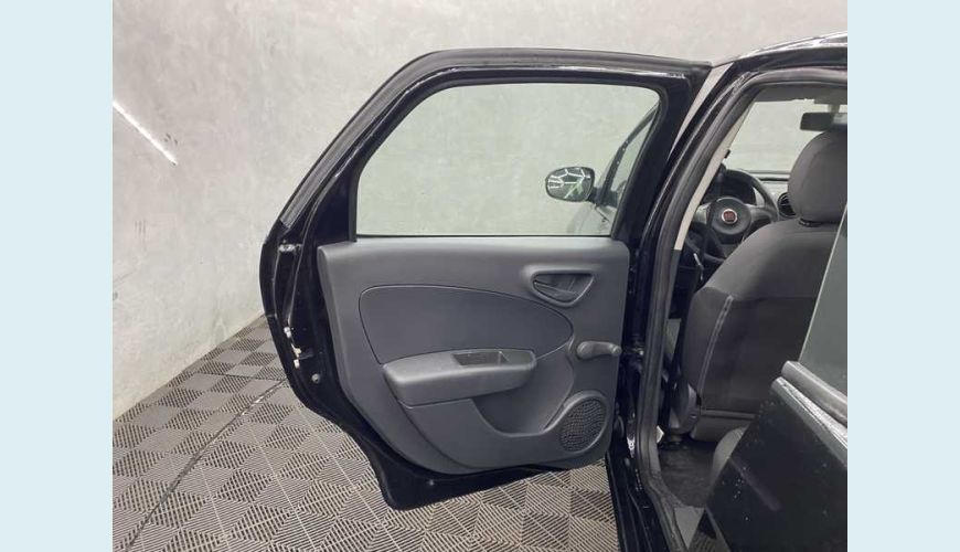 FIAT GRAND SIENA 1.0 FLEX MANUAL 4P - PRETO - 2021 Foto 9 (Grande)
