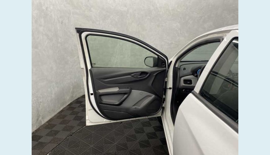 CHEVROLET ONIX LS 1.0 FLEX MANUAL 4P - BRANCO - 2016 Foto 9 (Grande)