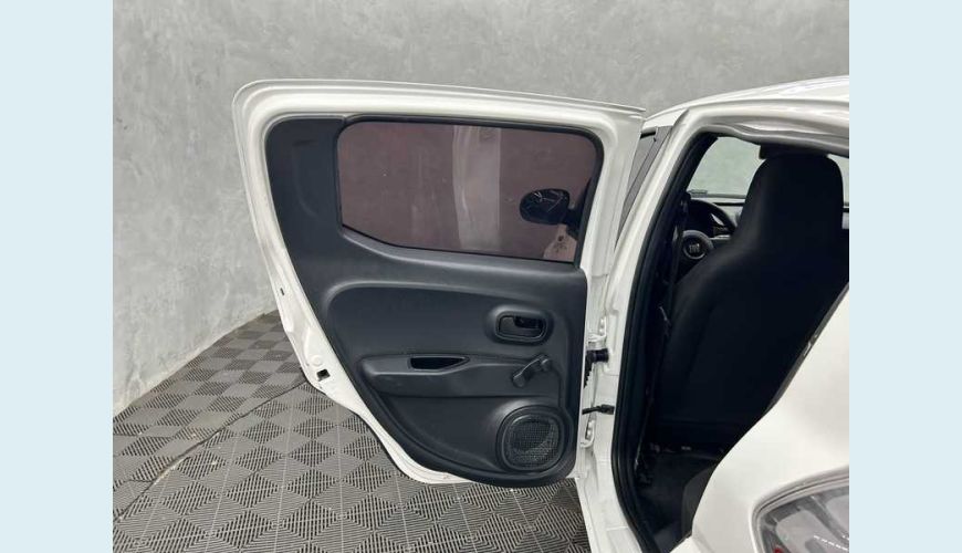 FIAT MOBI LIKE 1.0 FLEX MANUAL 4P - BRANCO - 2021 Foto 9 (Grande)