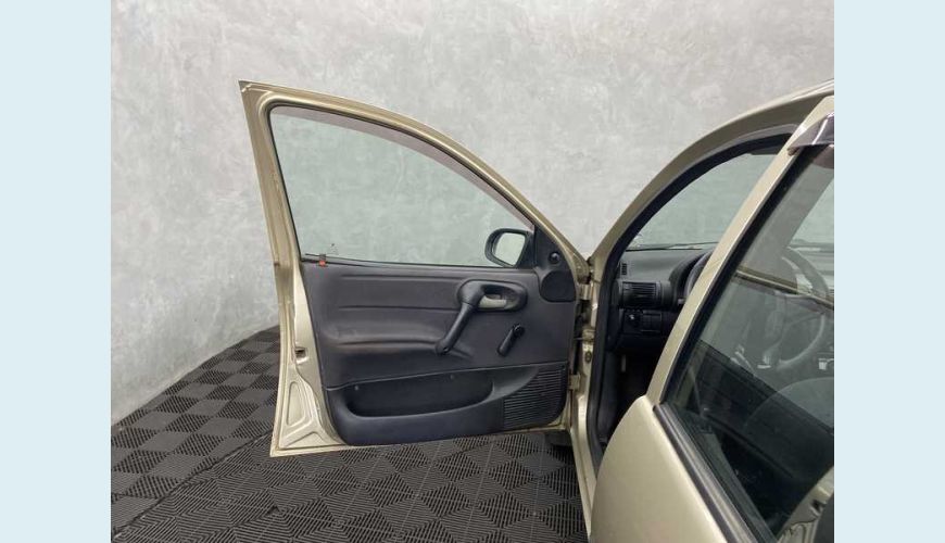 CHEVROLET CORSA CLASSIC 1.0 FLEX MANUAL 4P - BEGE - 2007 Foto 9 (Grande)