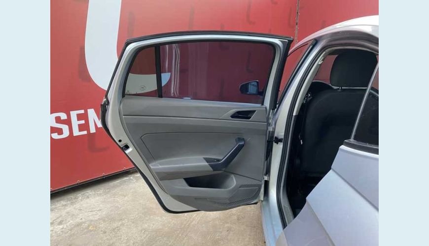 VOLKSWAGEN VIRTUS 1.6 FLEX MANUAL 4P - PRATA - 2019 Foto 9 (Grande)