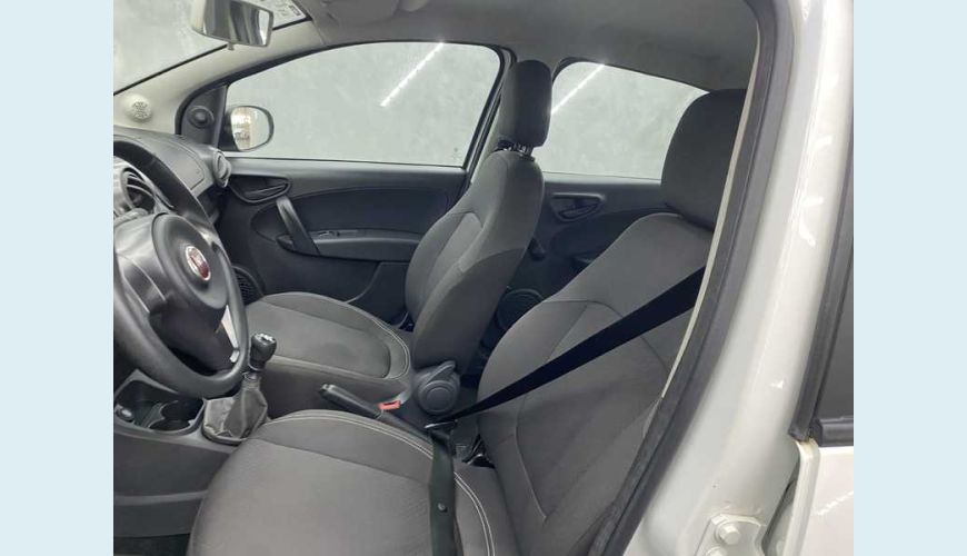 FIAT GRAND SIENA 1.0 FLEX MANUAL 4P - BRANCO - 2021 Foto 9 (Grande)