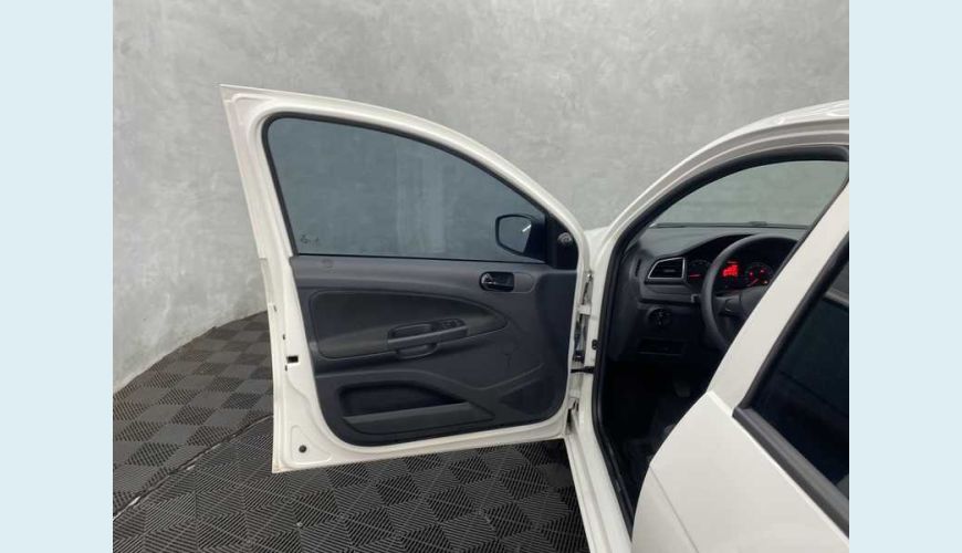 VOLKSWAGEN VOYAGE 1.0 MPI FLEX MANUAL 4P - BRANCO - 2023 Foto 9 (Grande)
