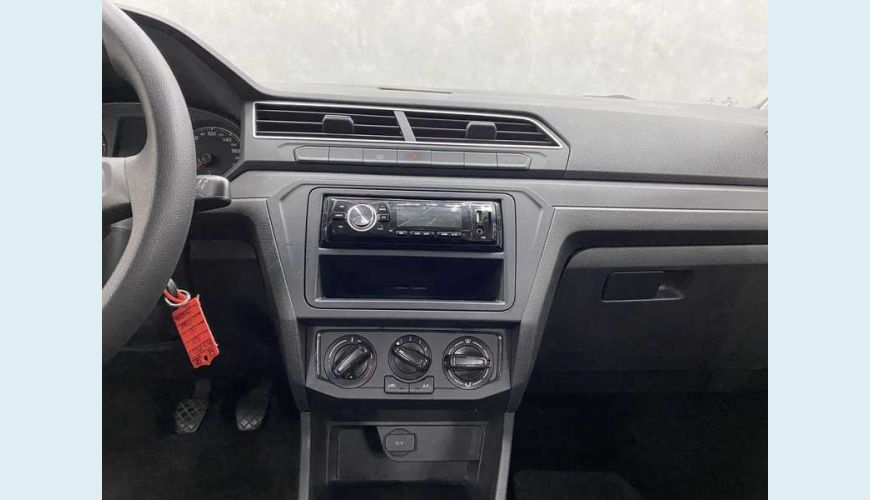 VOLKSWAGEN VOYAGE TRENDLINE 1.6 FLEX MANUAL 4P - BRANCO - 2018 Foto 9 (Grande)