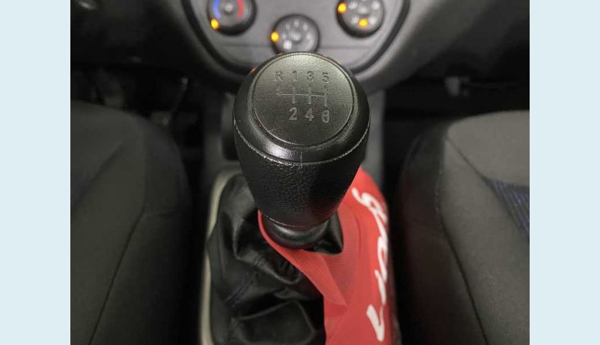 CHEVROLET SPIN LS 1.8 FLEX MANUAL 4P - BRANCO - 2019 Foto 9 (Grande)