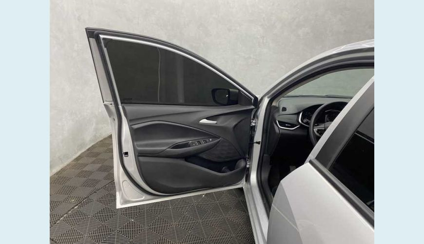 CHEVROLET ONIX PLUS LT 1.0 FLEX MANUAL 4P - PRATA - 2023 Foto 9 (Grande)
