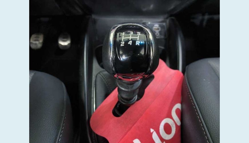FIAT ARGO HGT 1.8 FLEX MANUAL 4P - BRANCO - 2018 Foto 9 (Grande)
