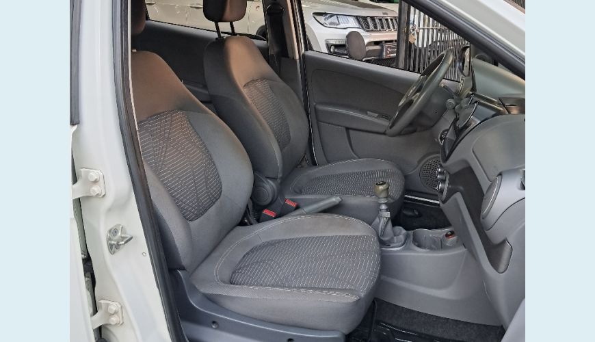 FIAT PALIO ATTRACTIVE 1.0 EVO FIRE FLEX MANUAL 4P - BRANCO - 2016 Foto 9 (Grande)