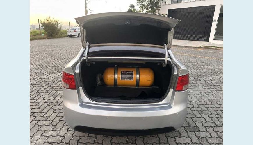 KIA CERATO EX 1.6 16V 6VEL AUT. - PRATA - 2011 Foto 9 (Grande)