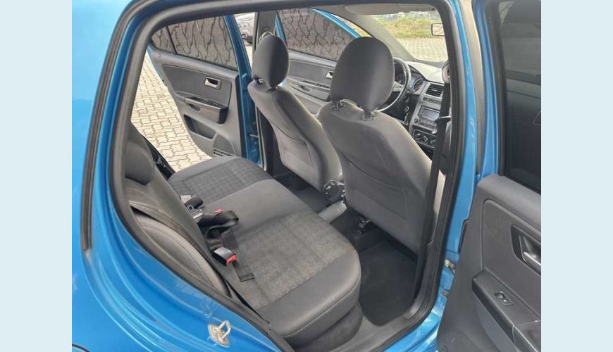 VOLKSWAGEN VOLKSWAGEN FOX COMFORTLINE 1.0 FLEX MANUAL 4P - AZUL - 2015 Foto 9 (Grande)