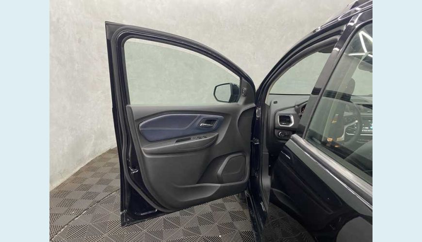 CHEVROLET CHEVROLET SPIN PREMIER 1.8 FLEX AUT. 4P - PRETO - 2023 Foto 9 (Grande)