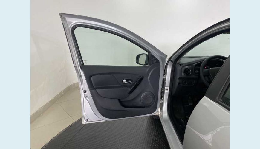 RENAULT RENAULT SANDERO AUTHENTIQUE 1.0 12V FLEX MANUAL 4P - PRATA - 2019 Foto 9 (Grande)