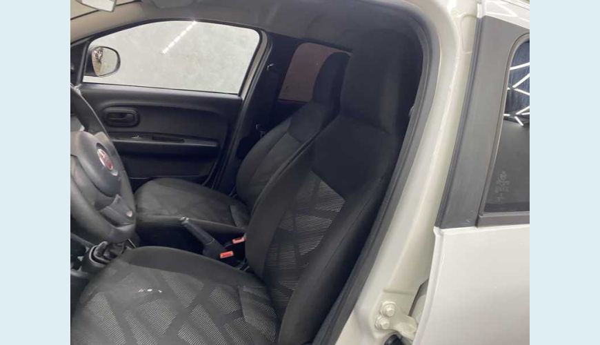 FIAT FIAT MOBI LIKE 1.0 FLEX MANUAL 4P - BRANCO - 2020 Foto 9 (Grande)
