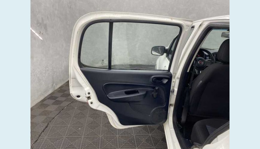 FIAT FIAT UNO ATTRACTIVE 1.0 8V FLEX MANUAL 4P - BRANCO - 2019 Foto 9 (Grande)