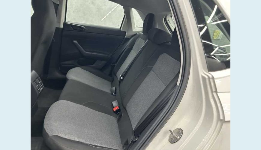 VOLKSWAGEN VOLKSWAGEN POLO COMFORTLINE FLEX AUT. 4P - BRANCO - 2023 Foto 9 (Grande)