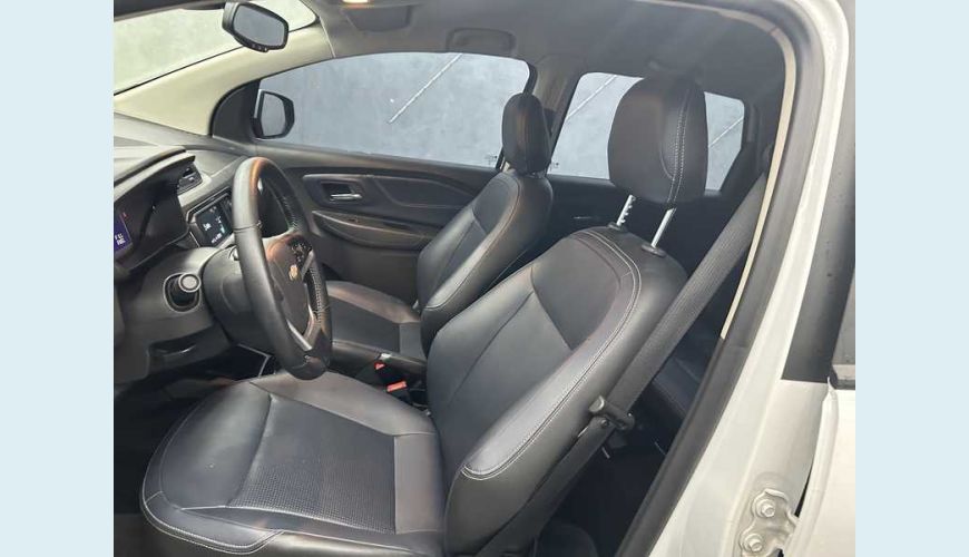 CHEVROLET CHEVROLET SPIN PREMIER 1.8 FLEX AUT. 4P - BRANCO - 2023 Foto 9 (Grande)
