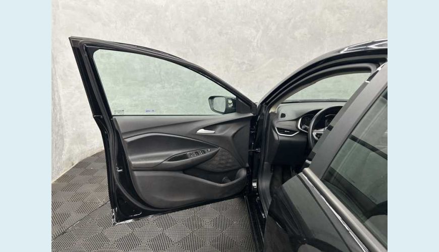 CHEVROLET ONIX LT 1.0 TURBO FLEX MANUAL 4P - PRETO - 2024 Foto 9 (Grande)