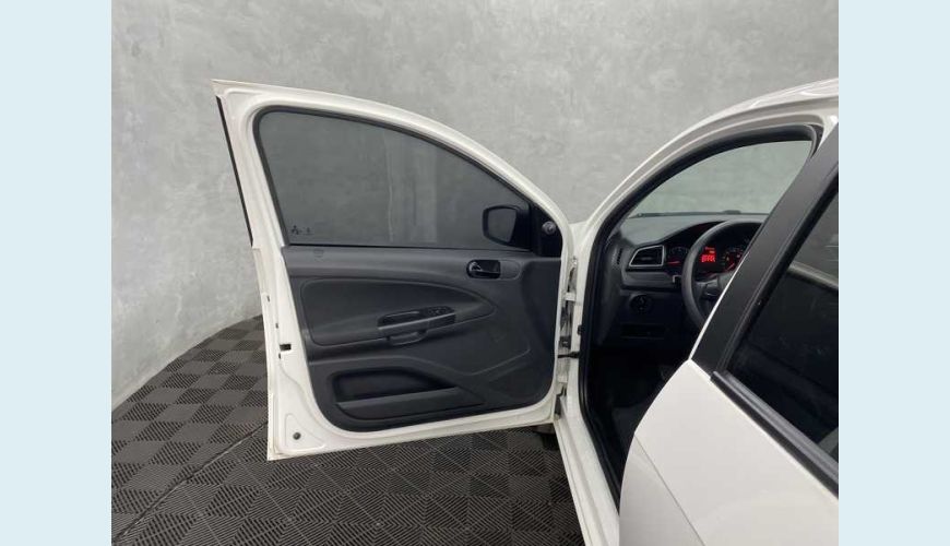 VOLKSWAGEN GOL 1.0 12V FLEX MANUAL 4P - BRANCO - 2022 Foto 9 (Grande)