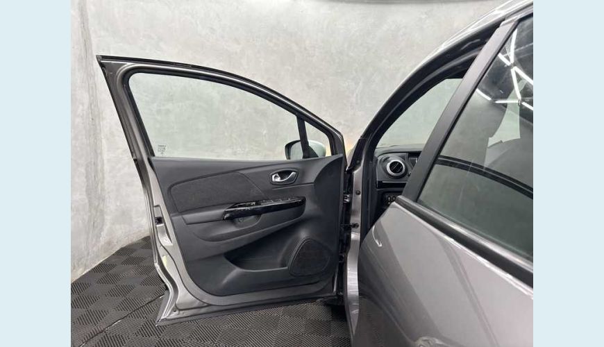 RENAULT CAPTUR INTENSE 1.3 TURBO FLEX AUT. 4P - CINZA - 2022 Foto 9 (Grande)