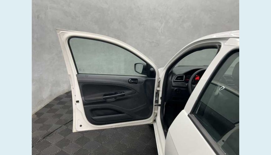 VOLKSWAGEN VOYAGE 1.0 MPI FLEX MANUAL 4P - BRANCO - 2023 Foto 9 (Grande)
