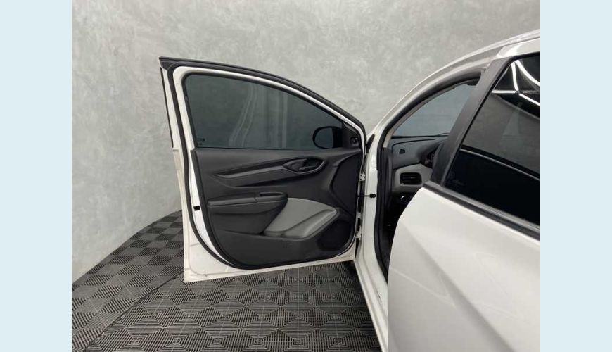 CHEVROLET ONIX JOY 1.0 FLEX MANUAL 4P - BRANCO - 2019 Foto 9 (Grande)