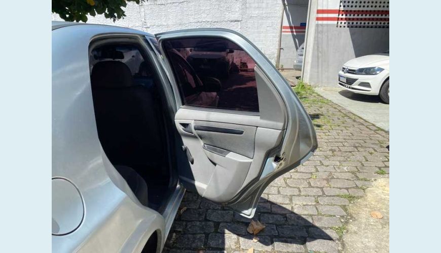 CHEVROLET PRISMA MAXX LT 1.4 FLEX MANUAL 4P - PRATA - 2012 Foto 9 (Grande)